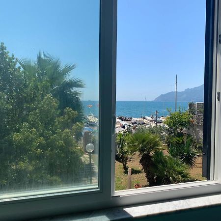 サレルノIl Viandante Sul Mareアパートメント エクステリア 写真